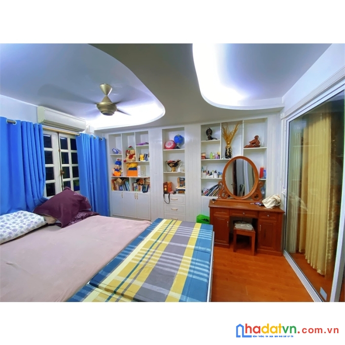 Biệt thự giá rẻ 148m  5 tầng mặt tiền 7,2m giá chỉ 42 tỷ thương lượng