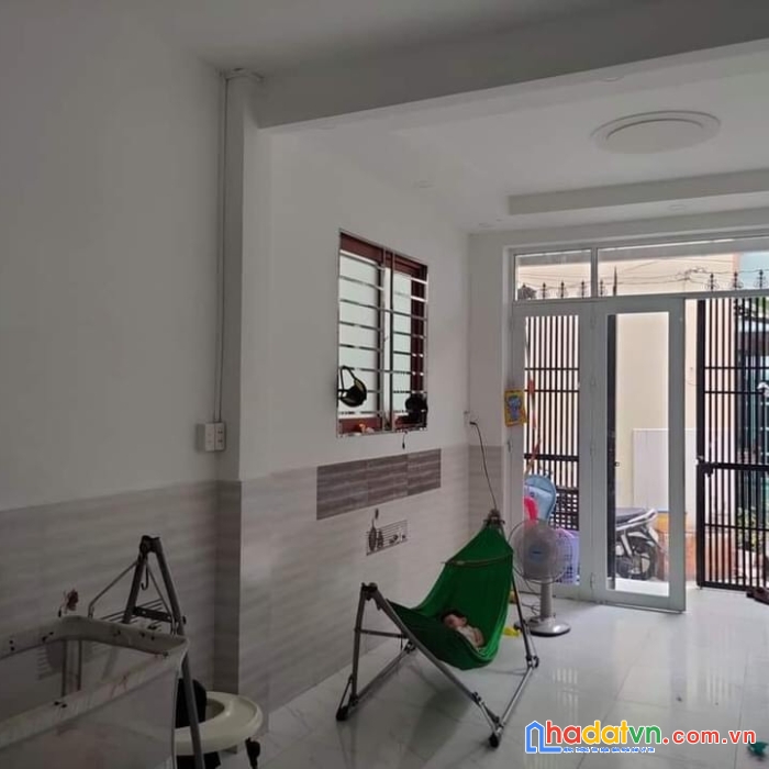 Nhà nơ trang long bình thạnh 40m 2 tầng 5,5 tỷ . xe tải đỗ cửa