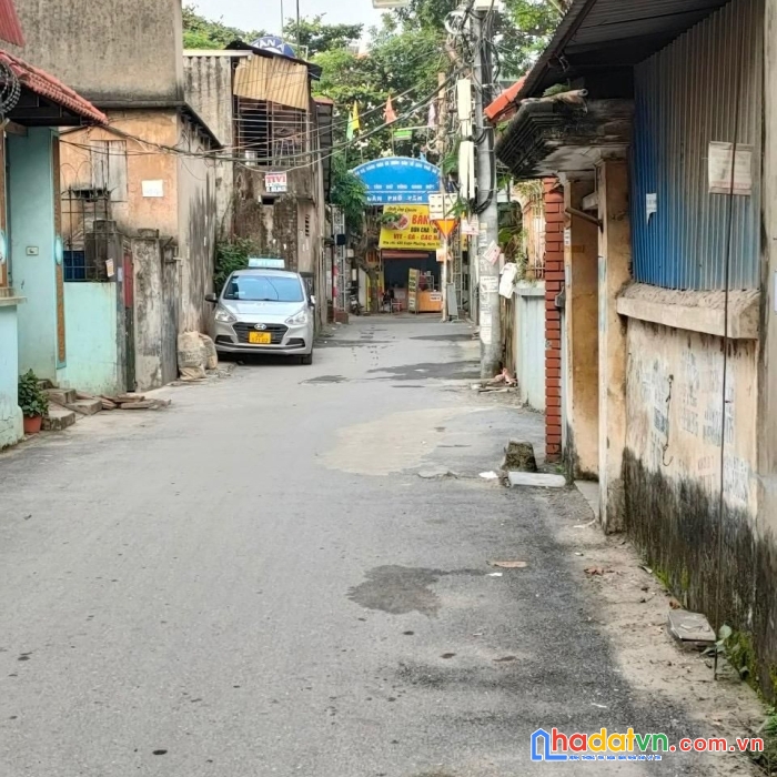 Cần bán mảnh đất tại xuân phương 38 m2 mt rộng 4.5 tỷ