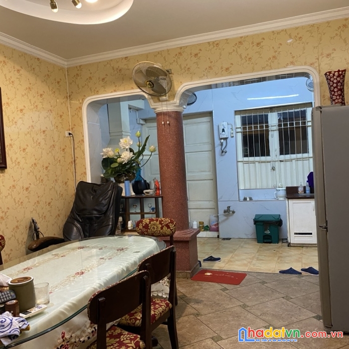 Cho thuê nguyên căn trần thái tông, 40m 4t. oto, kdvp, full đồ. 16tr