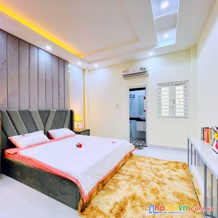 Gấp bán hạ 400tr còn 8,x tỷ cho nhà 5 tầng quang trung, xe hơi vào nhà, mới tinh