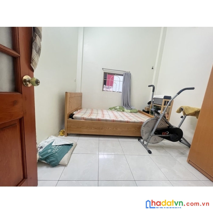 Bán nhà cát linh, đống đa 40m2 x 4 tầng, tiện ích ngập tràn, ngõ nông, 5 tỷ, lh 0966037496