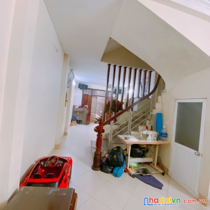 Bán nhà hào nam, đống đa 42m2 x 4 tầng, lô góc, ô tô tránh, 2 thoáng, chỉ 4,7 tỷ, lh 096 6037496
