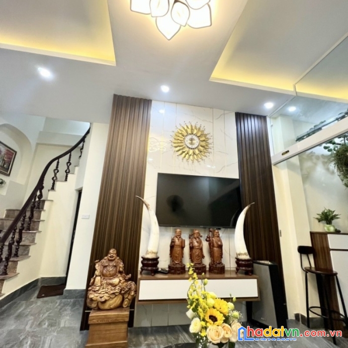 Bán nhà trần quý cáp 30m2, ngõ nông, nở hậu, 6 tầng, ô tô, lh 0966037496