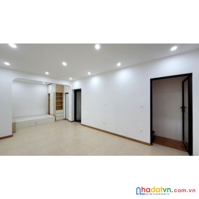 Bán nhà linh quang 40m2 x 5t, vài bước ra hồ linh quang, kinh doanh đỉnh, 5.22 tỷ lh 0966037496
