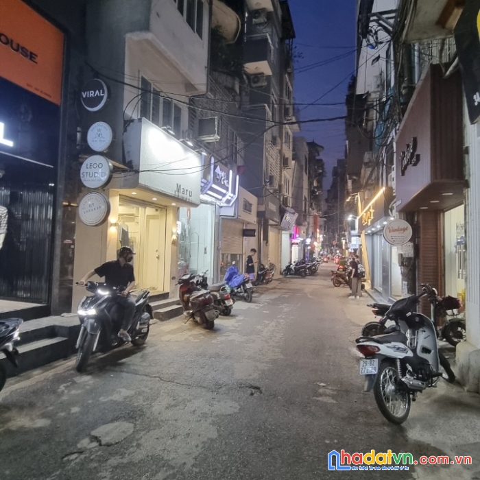 Bán nhà mặt phố đông các, lô góc 3 thoáng, kinh doanh, 8 tầng thang máy, 83m2, 24 tỷ