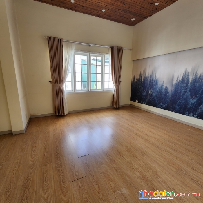 Bán gấp biệt thự đẹp ngay trung tâm đường pastuer, đà lạt giá 15 tỷ