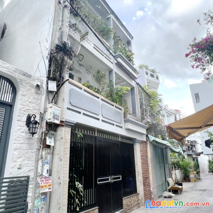 Nhà 3 tầng hxh quay đầu đường âu dương lân p3q8 p3q8 giá 6,7 tỷ