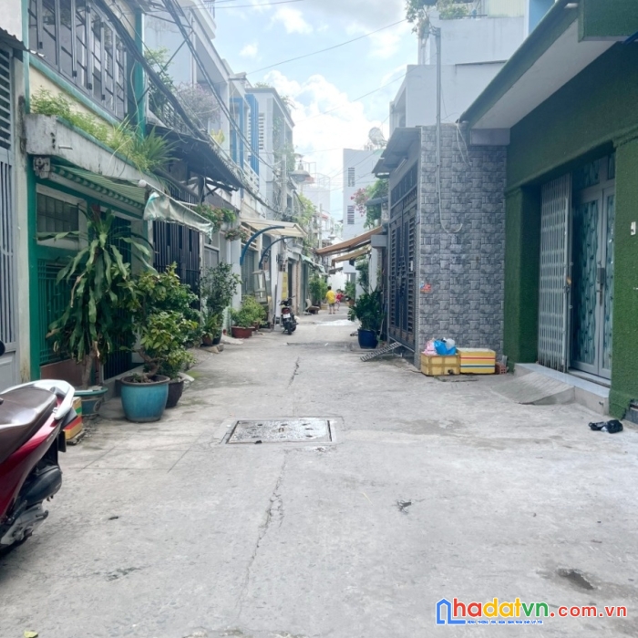 Nhà 3 tầng hxh quay đầu đường âu dương lân p3q8 p3q8 giá 6,7 tỷ