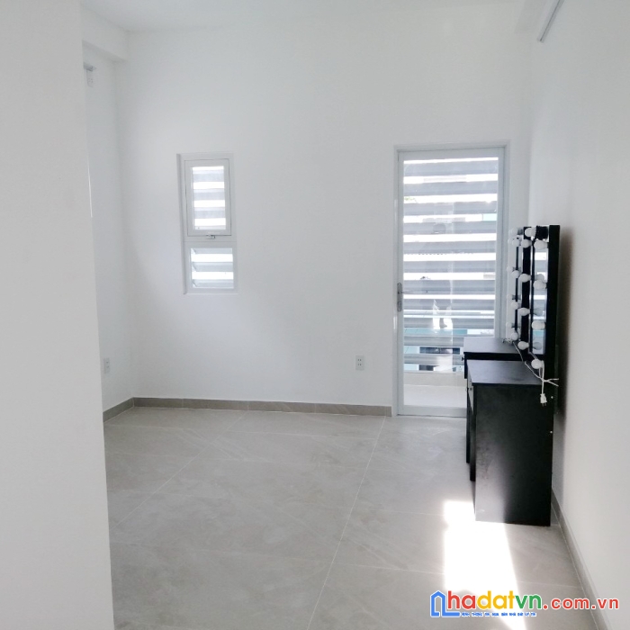 Nhà thuê 5 tầng hẻm thông 301 dương bá trạc p1 q8  - giá : 13 triệu