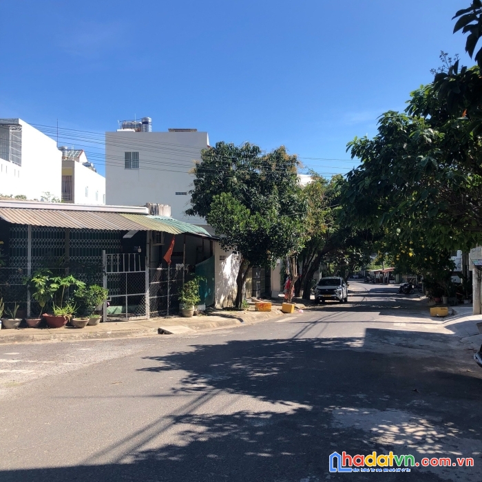 Chính chủ cần ra hàng gấp, nhà 2 mặt tiền vị trí đẹp tại  khu hòn xện - vĩnh hoà - nha trang .