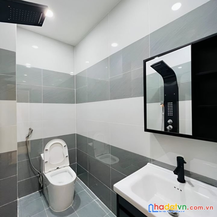 Bán nhà hxh trường chinh, tân phú 2 tầng-65m2 chỉ 5.7 tỷ