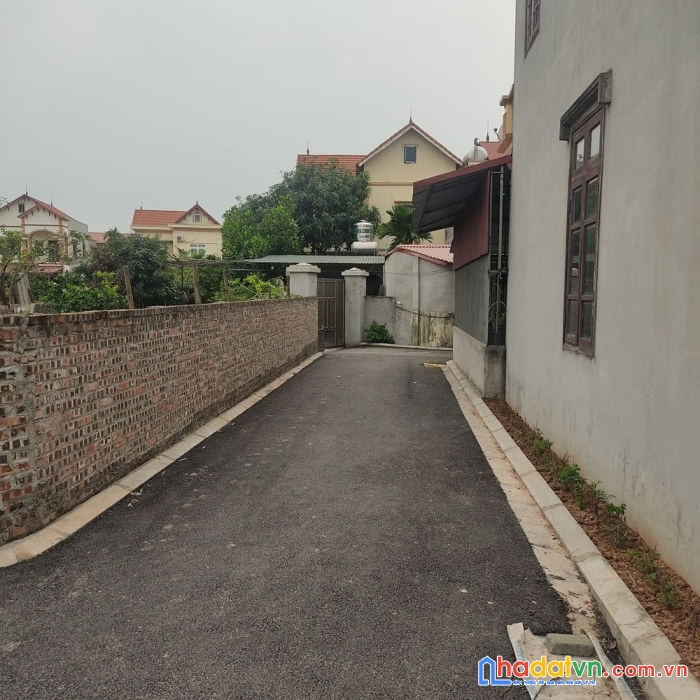 Bán đất ngọc động - ô tô vào đất - 2 thoáng - giá rẻ - đón tương lai.