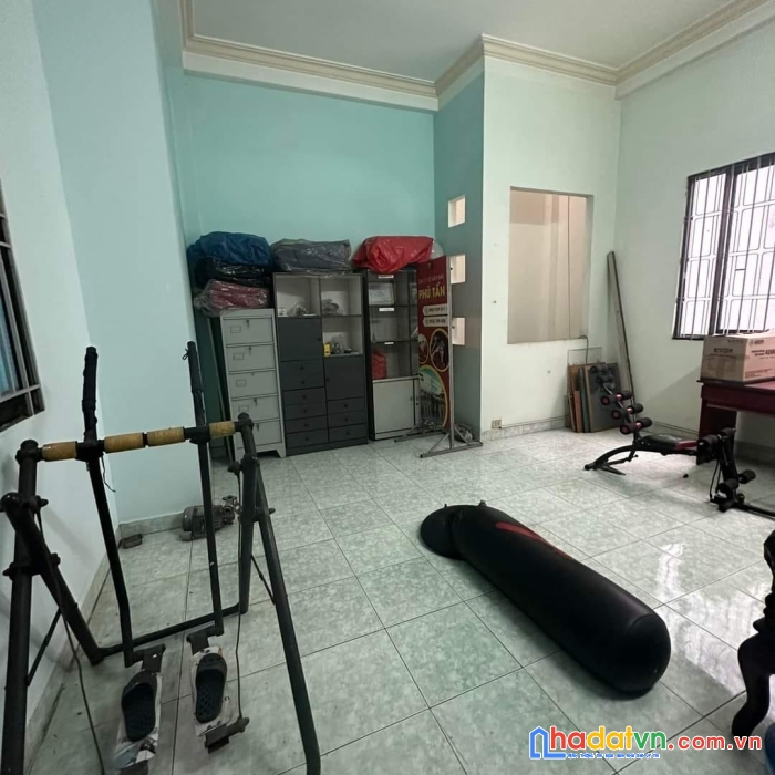 Bán nhà biệt thự cách mạng tháng tám tân bình, 3 tầng, ngang 6.1x33, 198m2, nhĩnh 20 tỷ.