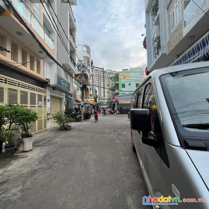 Bán nhà biệt thự cách mạng tháng tám tân bình, 3 tầng, ngang 6.1x33, 198m2, nhĩnh 20 tỷ.