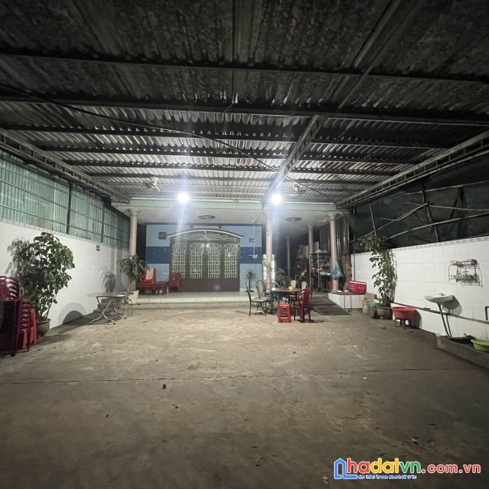 Bán đất tặng nhà -đất 2 mặt tiền  đường nguyễn chí thanh,  hiệp an, tp thủ dầu một,