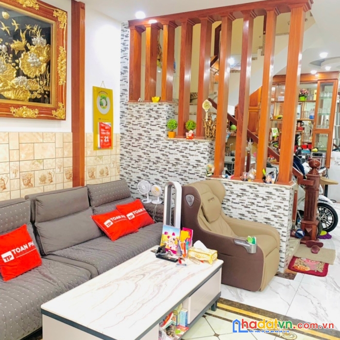 Xuất cảnh bán gấp căn nhà cao cấp hẻm lê đại hành, p.11, quận 11