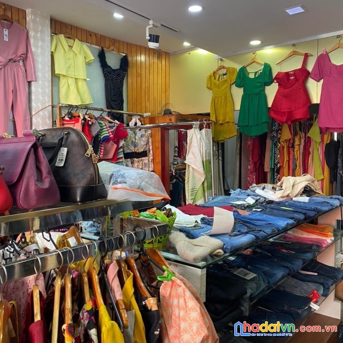 Chính chủ sang nhượng gấp shop thời trang 47 quang trung
