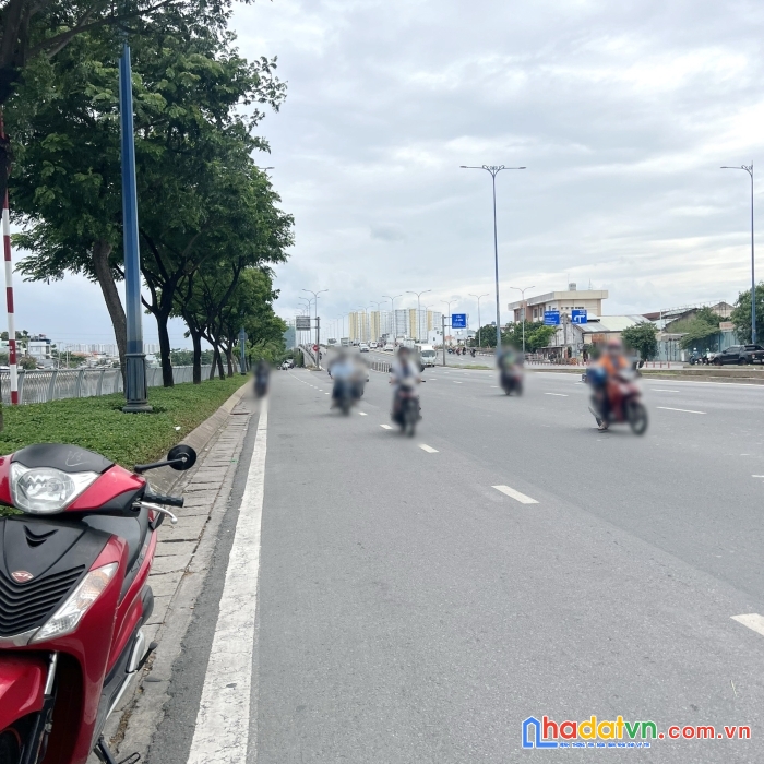 Cho thuê nhà mặt tiền võ văn kiệt p10q6 - giá : 20 triệu