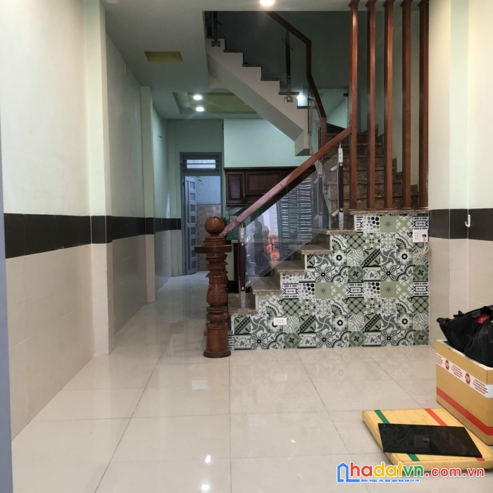 Chính chủ cần bán hoặc cho thuê nhà hxh - diện tích sd 160m2