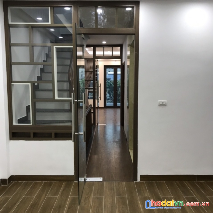 Trần cung nhà mới đẹp 55m 5t giá chỉ 13 tỷ 8