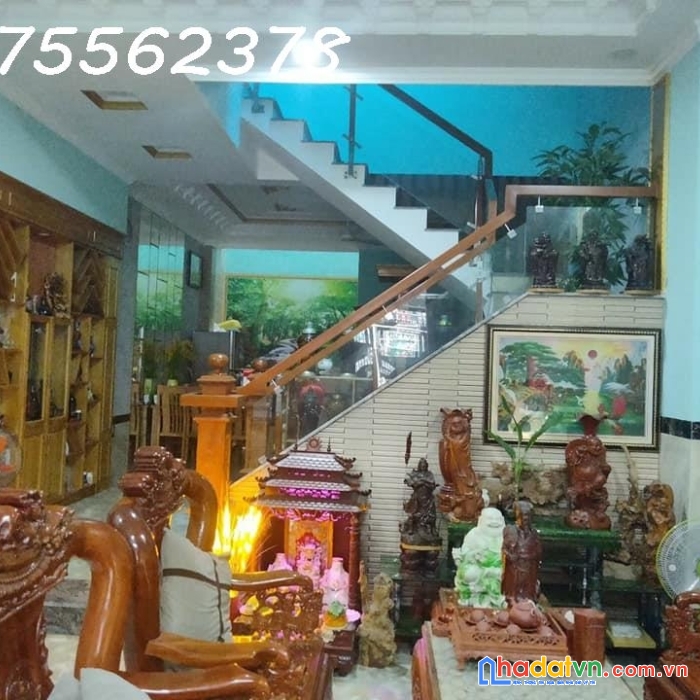 Nhà mặt tiền giá hẻm, nguyễn sơn, tân phú, 80m2, 2 tầng, xe hơi vào ngủ, giáp tân bình, quận 10.