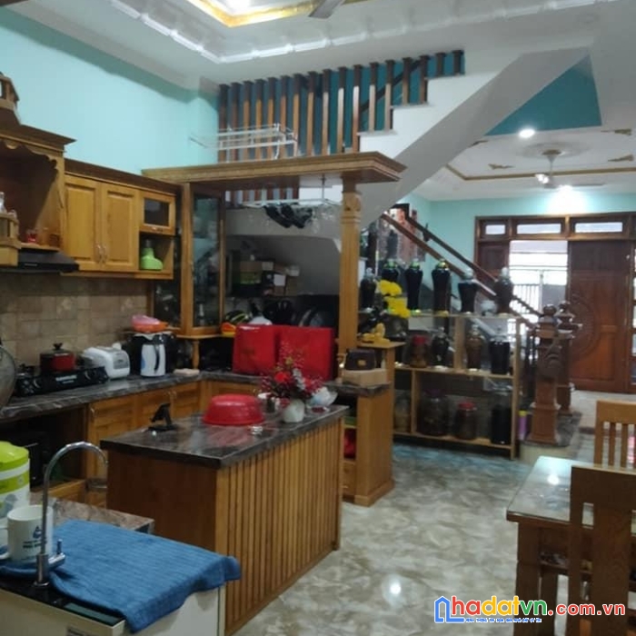 Nhà mặt tiền giá hẻm, nguyễn sơn, tân phú, 80m2, 2 tầng, xe hơi vào ngủ, giáp tân bình, quận 10.
