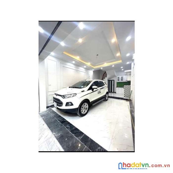 Bán nhà ngõ 69b hoàng văn thái 34m x 5 tầng, mt: 4.3m, ô tô vào nhà