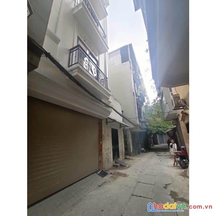 Bán nhà ngõ 69b hoàng văn thái 34m x 5 tầng, mt: 4.3m, ô tô vào nhà