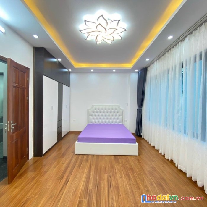 Bán nhà ngõ 86 tô vĩnh diện 33m x 6 tầng, mt: 6m
, ô tô tránh, vào nhà