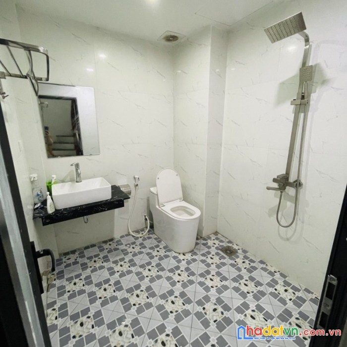 Bán nhà trường chinh ở luôn 40m2 x 4t, ngõ thông tứ phía. tiện ích ngập tràn, nhỉnh 3 tỷ, lh