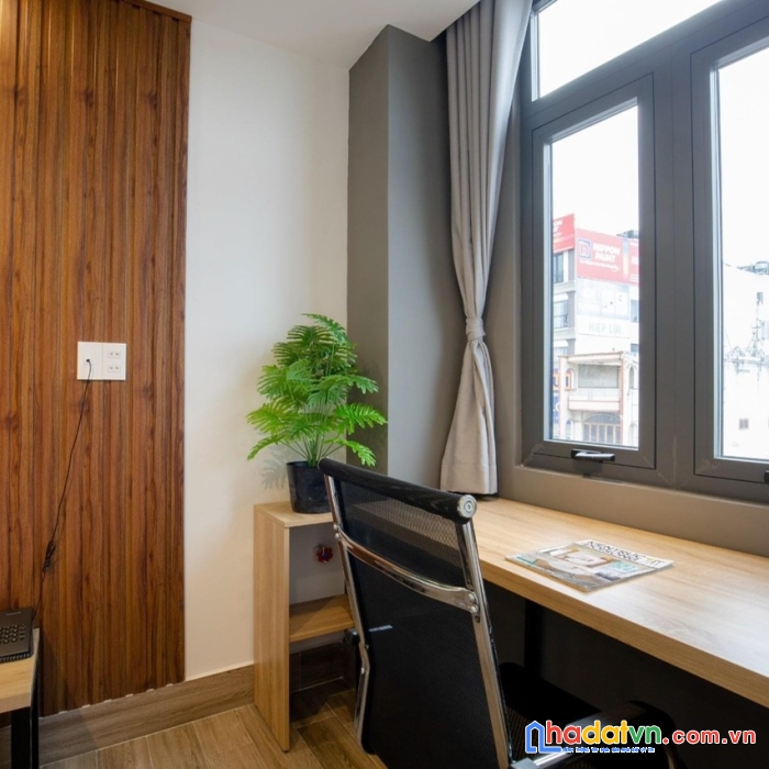 Sát mặt tiền phan đăng lưu p7 q.pn 5 tấm có thang máy full nội thất