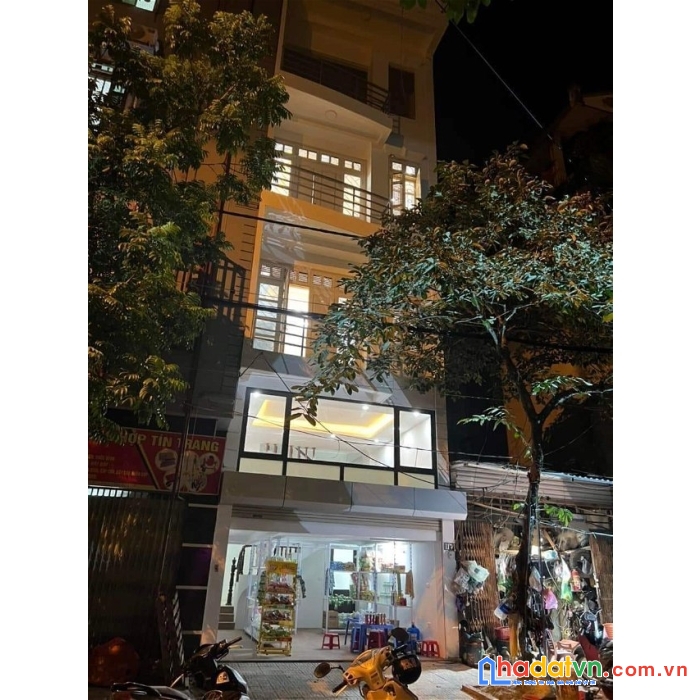 Cần bán gấp nhà thái định cư la khê 45m2 mt4.6m chỉ 7.8 tỷ phân lô vỉa hè ô tô trành kinh doanh