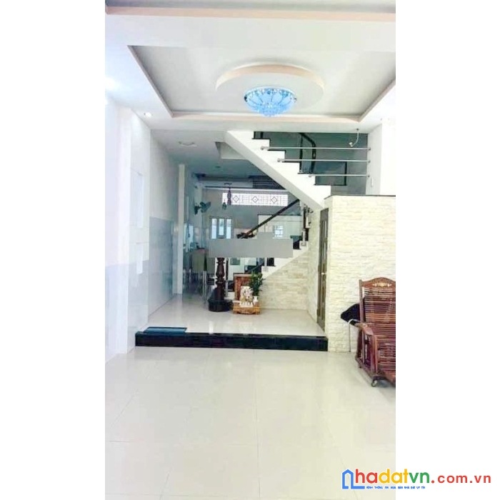 Nhà thuê 4 tầng mt đường số kdc bông sao p5q8 - giá : 18 triệu