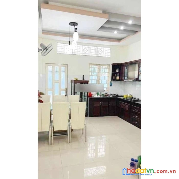 Nhà thuê 4 tầng mt đường số kdc bông sao p5q8 - giá : 18 triệu