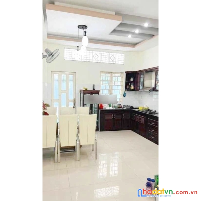 Cho thuê nnc mặt tiền đường nội bộ kdc bông sao p5q8. giá 18 triệu