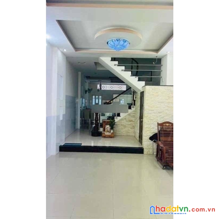 Cho thuê nnc mặt tiền đường nội bộ kdc bông sao p5q8. giá 18 triệu
