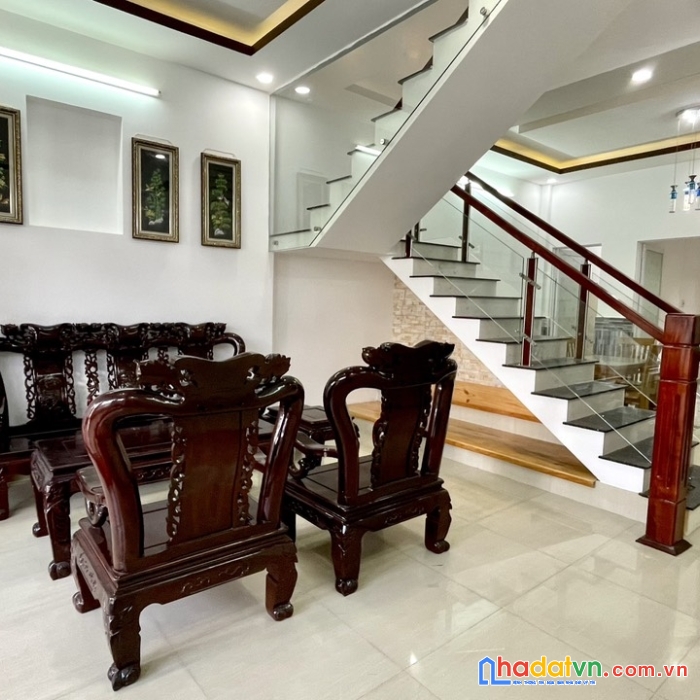 Bán nhà 2 tầng vĩnh ngọc cách cầu dứa - phú nông chỉ 70m