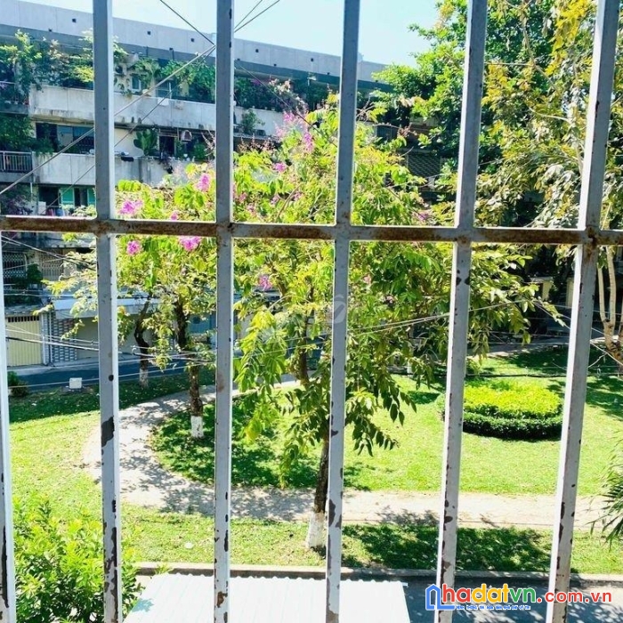 Chính chủ cần bán nhanh căn hộ đẹp view sông thoáng mát tại bình thạnh