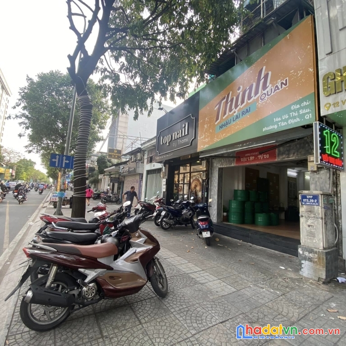 Cần sang lại quán nhậu buổi tối ngay trung tâm quận 1,  liên hệ: 0774433845