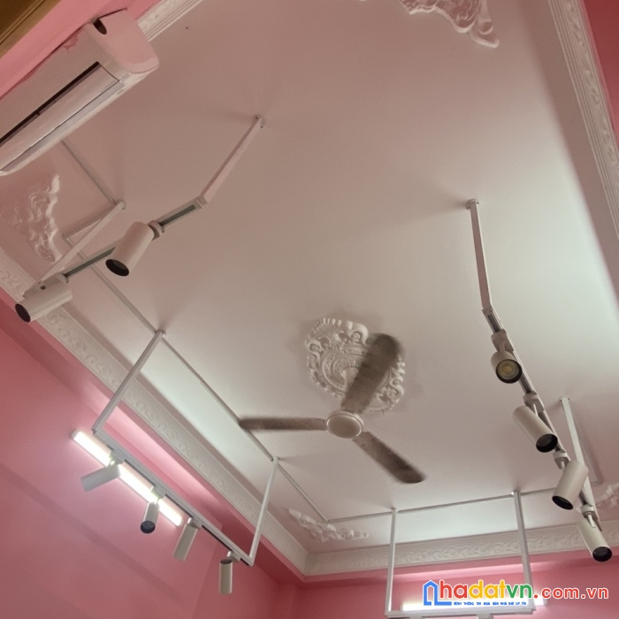 Cần sang mặt bằng đường nguyễn ái quốc