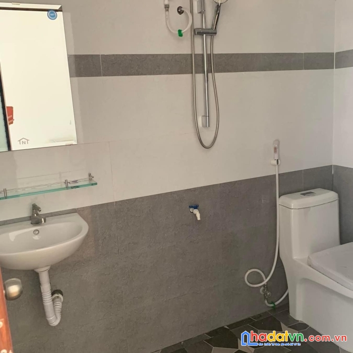 Cho thuê căn hộ 1 trệt, 1 lầu tại chợ mới di linh, lâm đồng