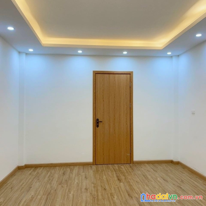 Nhà đẹp ngõ 221 phố tôn đức thắng phường hàng bột quận đống đa dt:45m2 5 tầng 3 ngủ mt:4m thiết kế