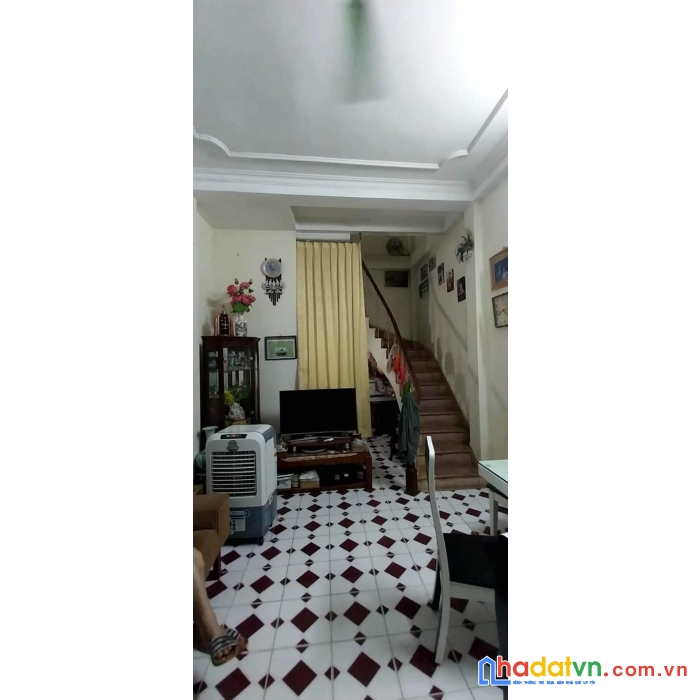 Bán nhà mặt tiền rộng nguyễn trãi thanh xuân 5 tầng x 31m 3.3 tỷ