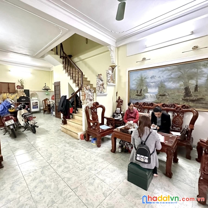 Bán nhà đẹp, khang trang, nở hậu phố vọng hai bà trưng 67 mx 4 tầng 5.8 tỷ
