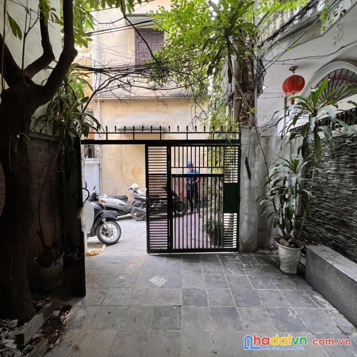 Bán nhà hoàng văn thái 70m x 4 tầng, mt: 4.6m