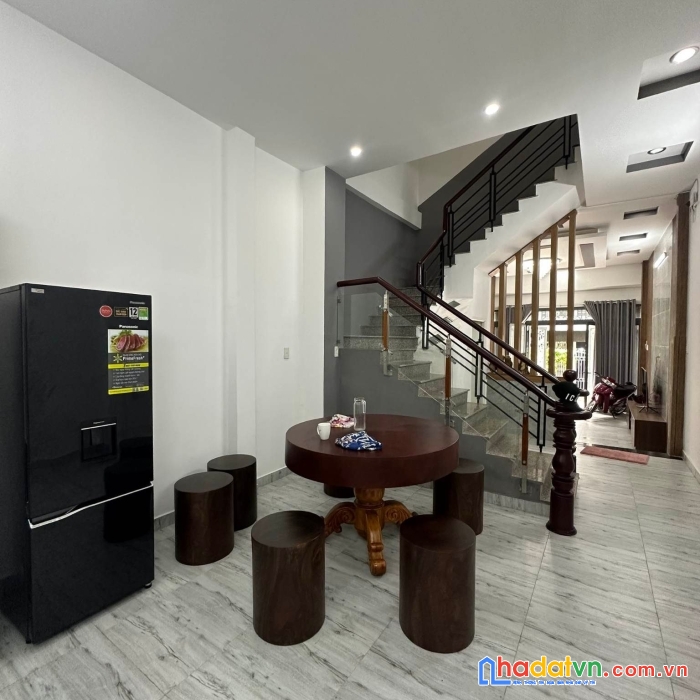 Bán nhà hxh, kế bên aeon bình tân 3 tầng 67m2 chỉnh nhỉnh 7 tỷ