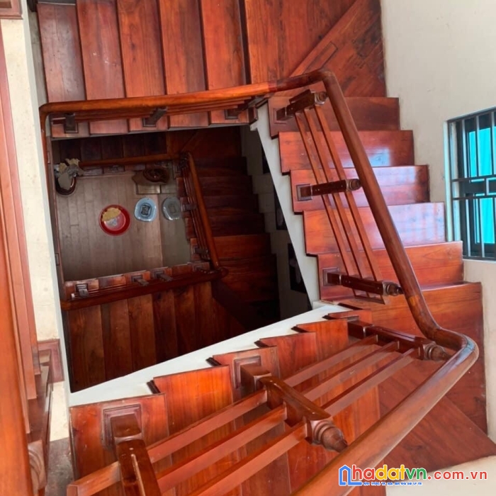 Bán nhà 3 tầng 91m2 mới và rất đẹp phường hưng phúc, tp vinh