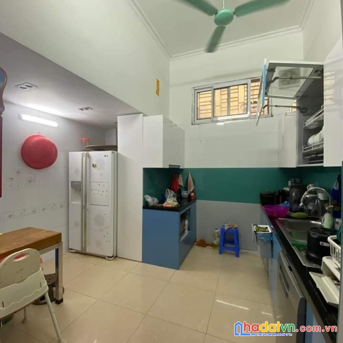 Bán nhà vũ hữu 50m x 4 tầng, mt: 4.3m, ô tô tránh, 2 thoáng, tặng nội thất