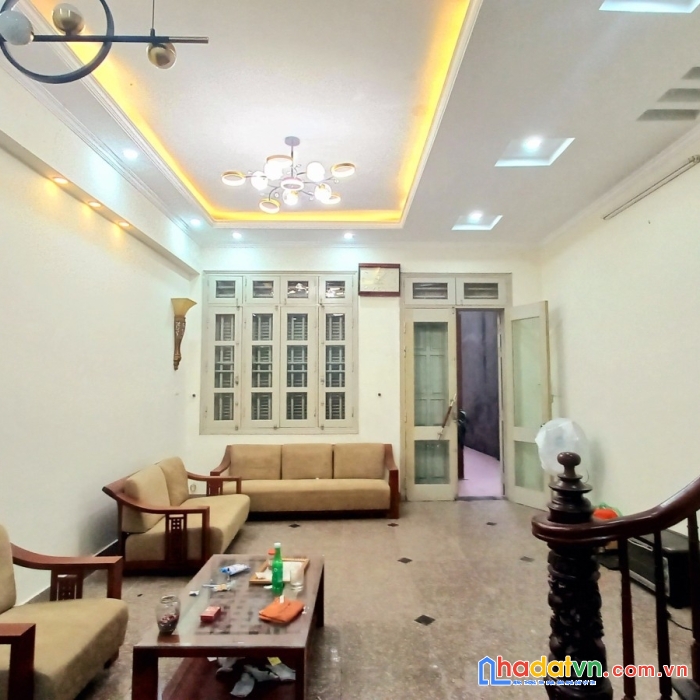 Bán nhà đẹp phố khương đình ôtô đỗ cổng 54m2 5tầng mt 5m chỉ 5,95 tỷ.